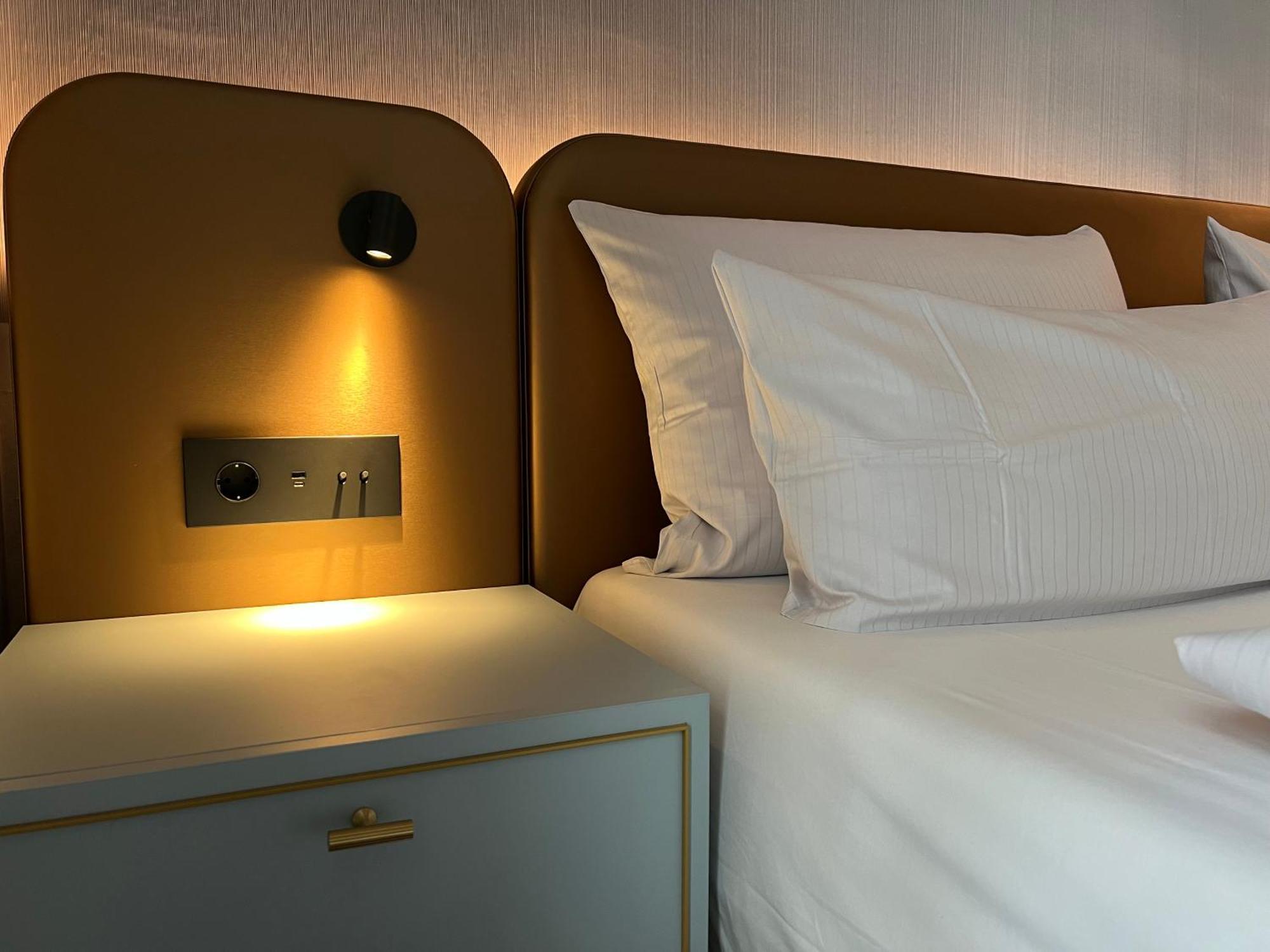 Lint Hotel Koeln Екстер'єр фото