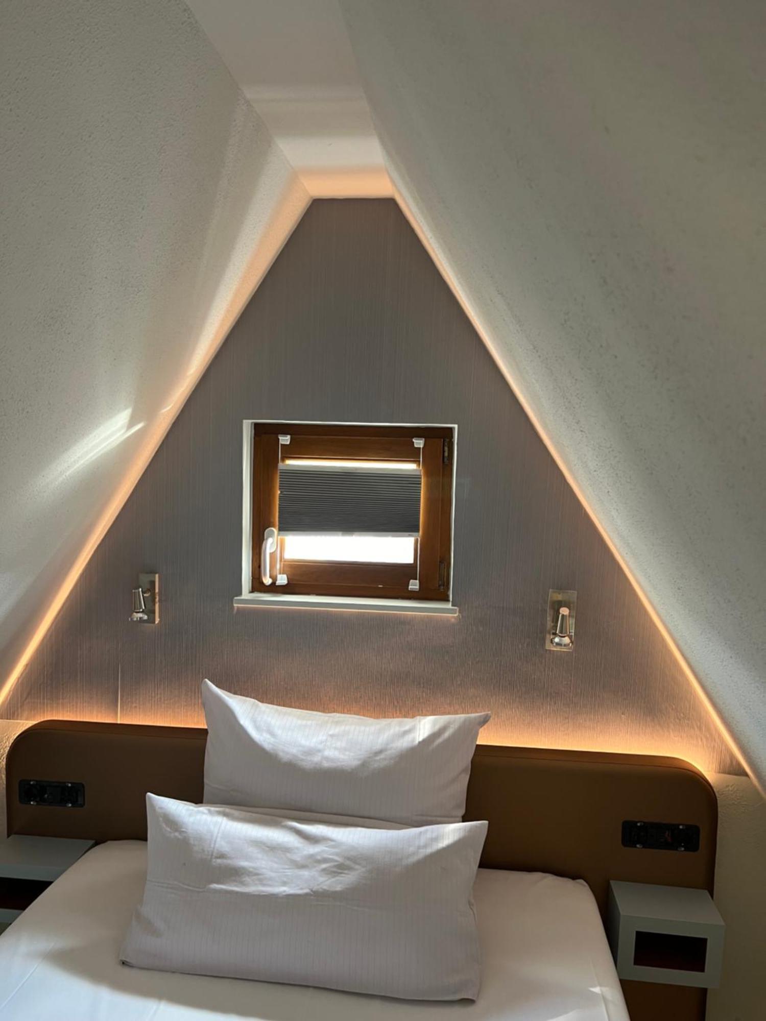 Lint Hotel Koeln Екстер'єр фото